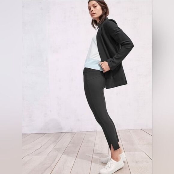 athleta stellar tight 870815 black  zip pocket Leggings SP (D0014) - Picture 2 of 9